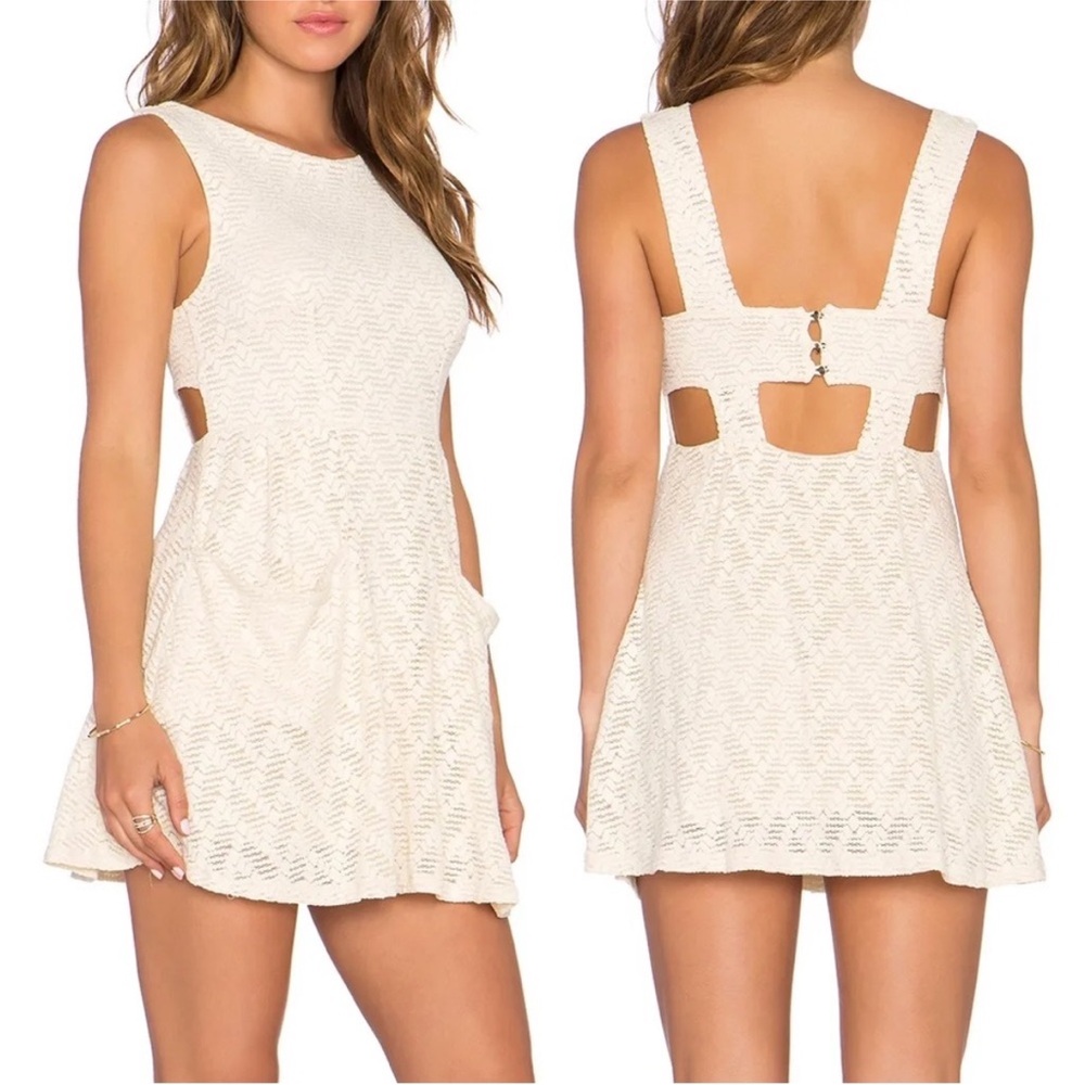 3 for $50🎉Free people open back lace mini dress